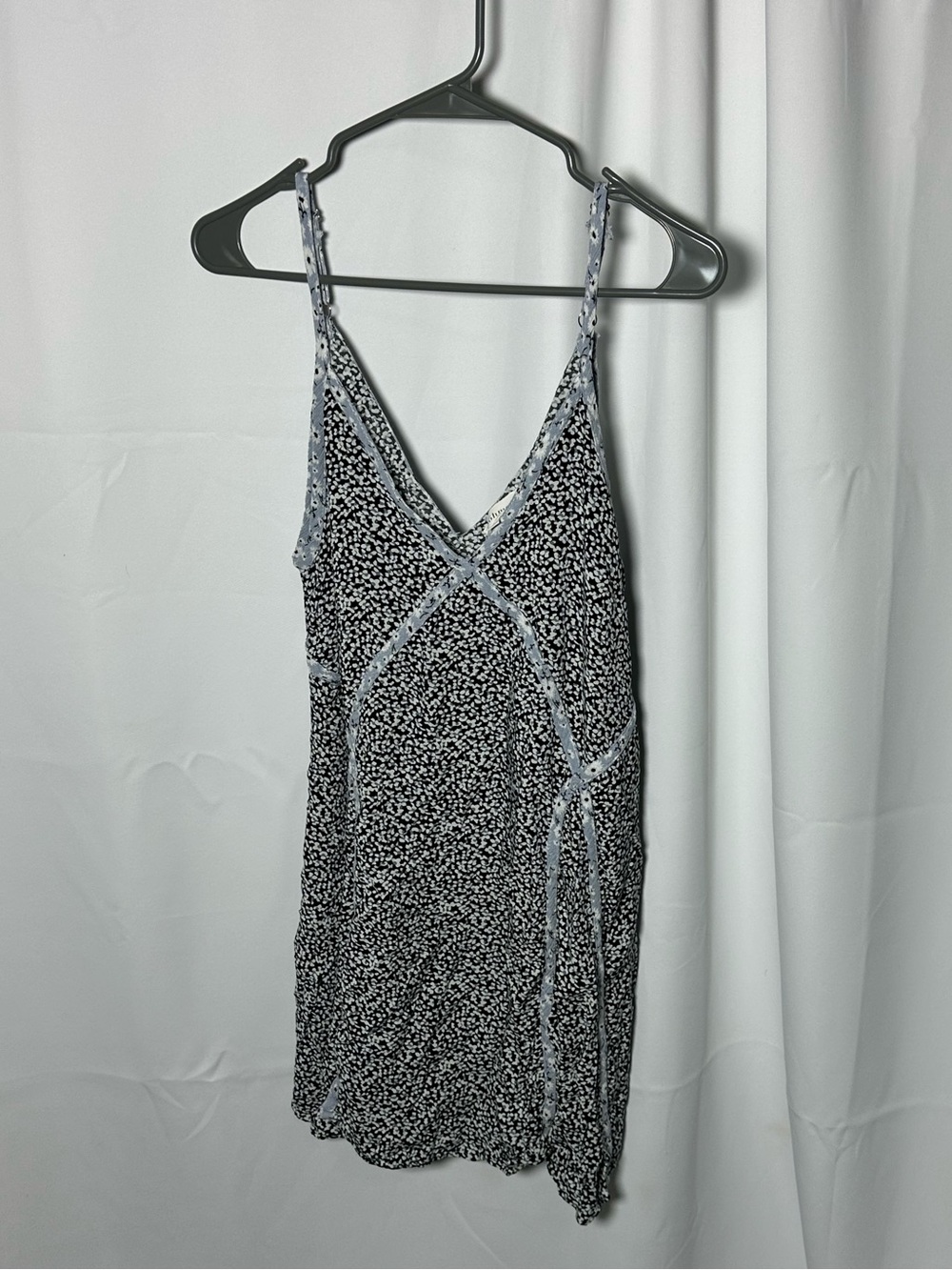 Bohme xl Black and White Ditsy Floral Slip Dress like new